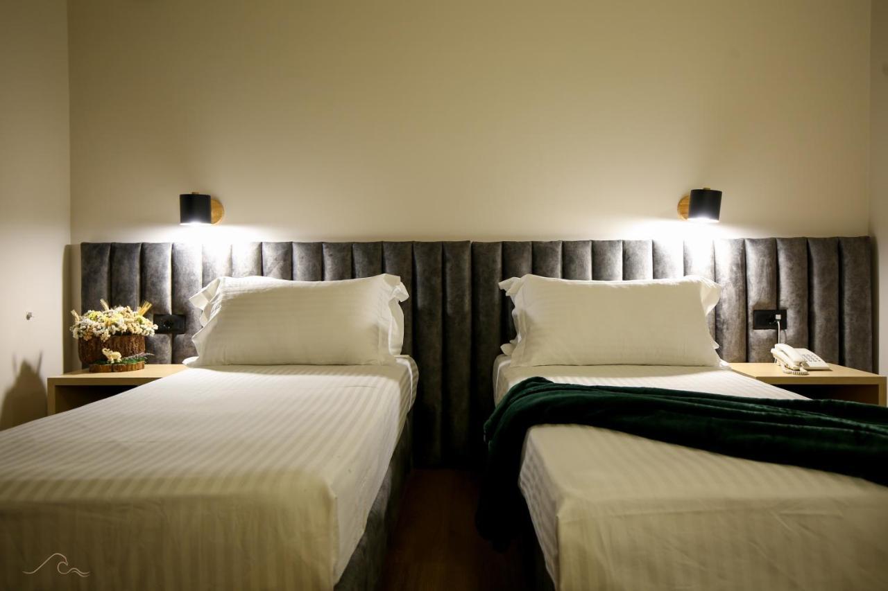 Hotel Libertas فلورا المظهر الخارجي الصورة